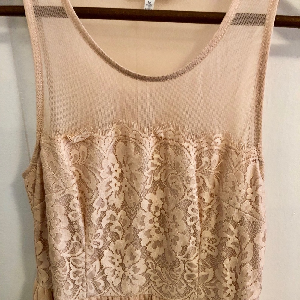 Peach, Blush, Lace Dress - Picture 4 of 4